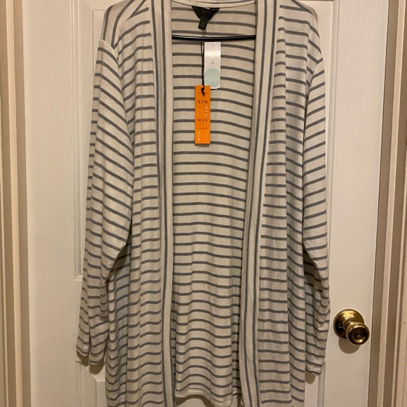 Mix by 41 Hawthorne Sweaters - Super soft cardigan